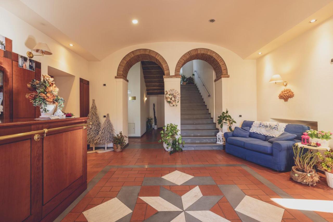 Albergo Ristorante Pasqui Rocca San Casciano Extérieur photo