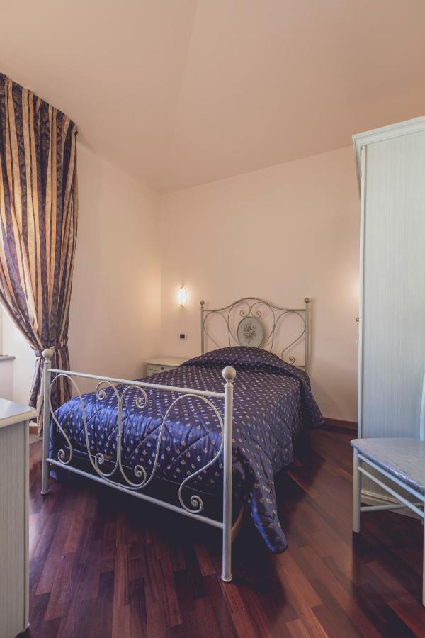 Albergo Ristorante Pasqui Rocca San Casciano Extérieur photo